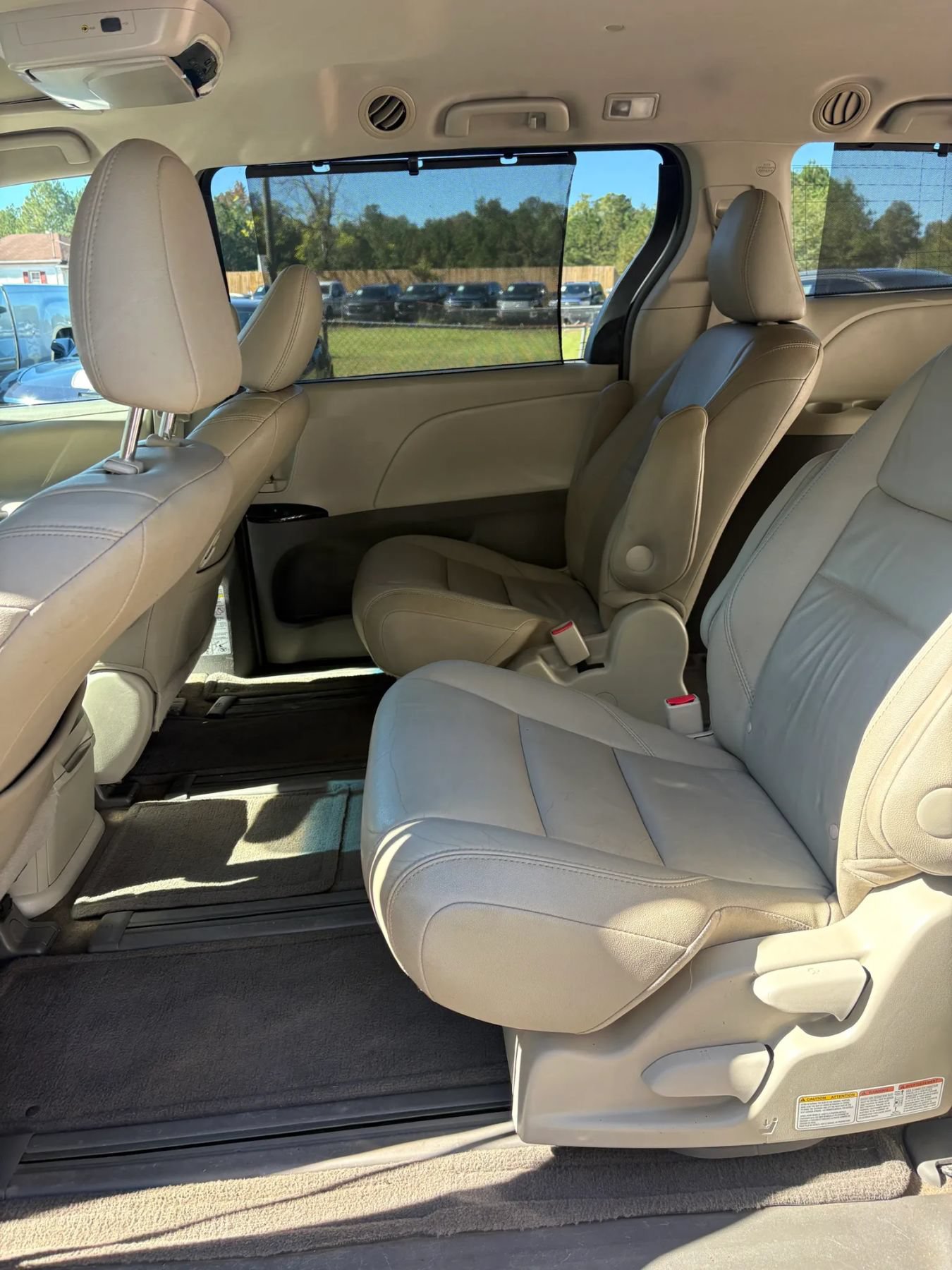 Used 2017 Toyota Sienna XLE AWD/4WD image 21