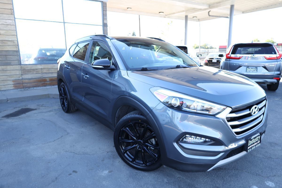 Used 2017 Hyundai Tucson Night FWD image 2