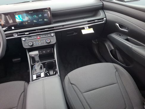 New 2026 Hyundai Tucson SE image 11