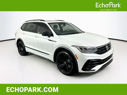 Used 2023 Volkswagen Tiguan SE R-Line FWD image 1
