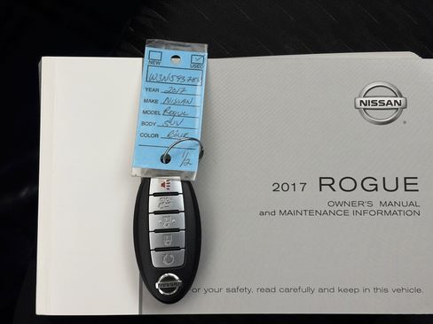 Used 2017 Nissan Rogue SV w/ SV Premium Package image 31