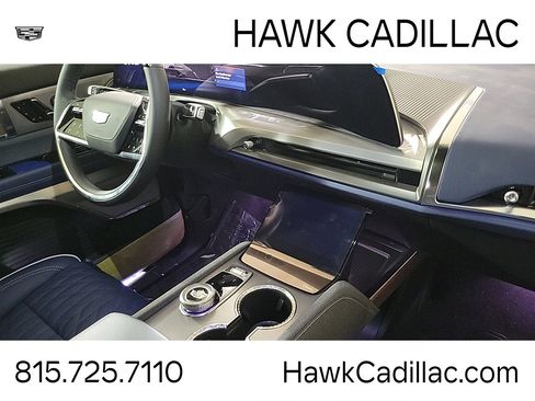 New 2026 Cadillac Vistiq Premium Luxury AWD/4WD image 22