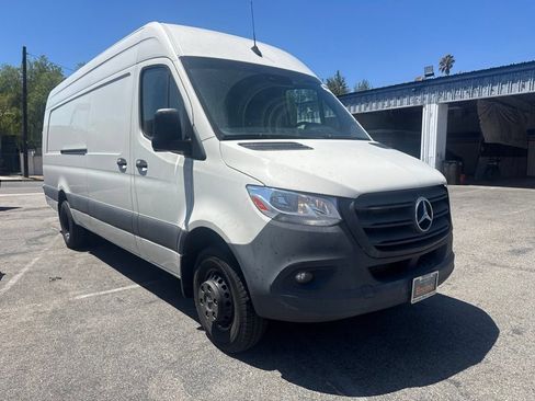 Used 2024 Mercedes-Benz Sprinter 3500 w/ Acoustic Package image 3