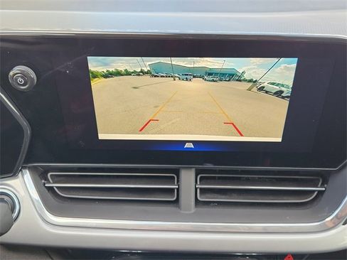 Used 2024 Chevrolet Trax LT image 19