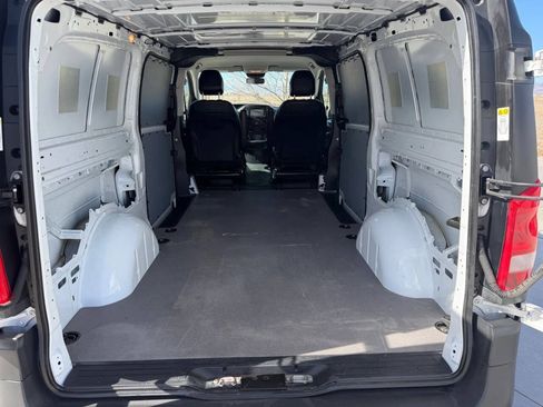Used 2021 Mercedes-Benz Metris image 14