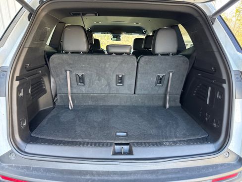 Used 2025 Buick Enclave Preferred image 18