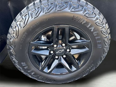Used 2024 Chevrolet Silverado 1500 LT Trail Boss image 31