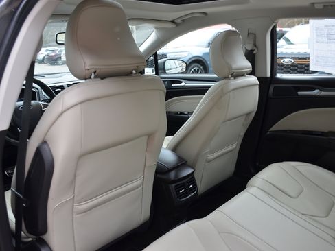 Used 2015 Ford Fusion Titanium image 17