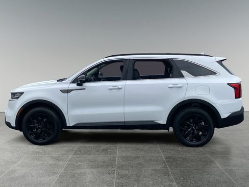 Used 2021 Kia Sorento S AWD/4WD image 2