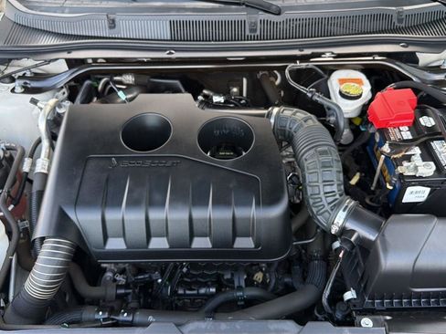 Used 2016 Ford Taurus SE FWD image 28