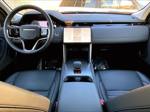 Used 2024 Land Rover Discovery Sport S image 15