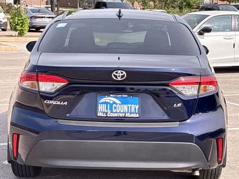 Used 2025 Toyota Corolla LE FWD image 5