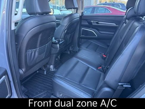 Certified 2022 Kia Telluride LX image 13