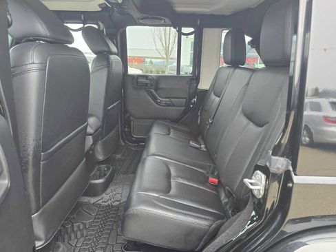 Used 2014 Jeep Wrangler Unlimited Sahara w/ Dual Top Group image 17