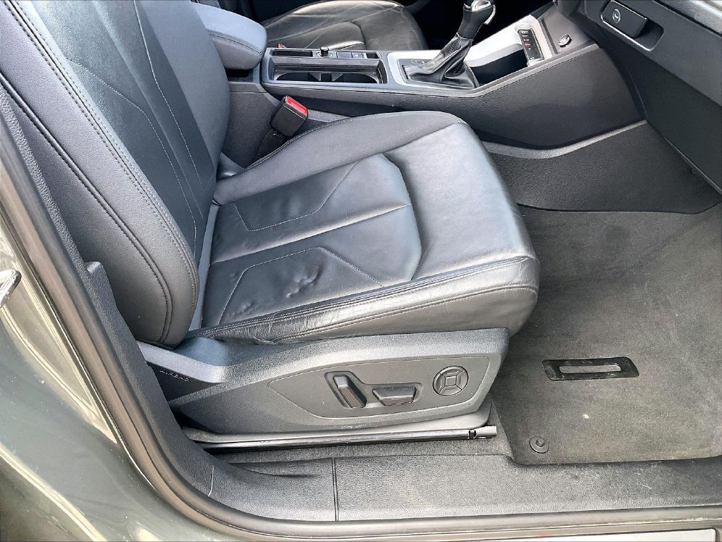 Used 2025 Audi Q3 2.0T Premium AWD/4WD image 37