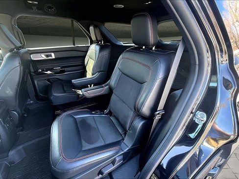 Used 2022 Ford Explorer ST-Line w/ Class IV Trailer Tow Package image 25