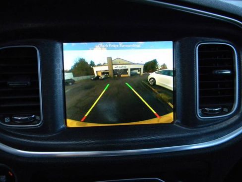 Used 2017 Dodge Charger SXT w/ AWD Plus Group image 19