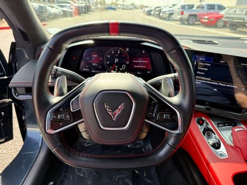 Used 2021 Chevrolet Corvette Stingray w/ Z51 Performance Package image 19