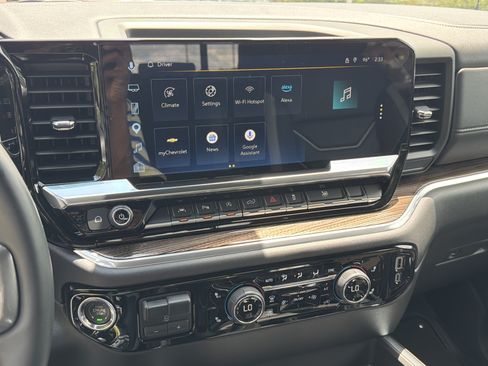 Used 2025 Chevrolet Silverado 1500 RST w/ Convenience Package II AWD/4WD image 27