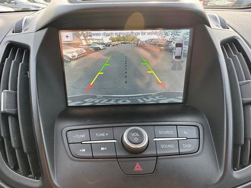 Used 2018 Ford Escape SEL image 16