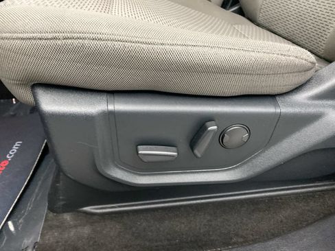 Used 2020 Ford F150 XLT w/ Equipment Group 302A Luxury AWD/4WD image 13