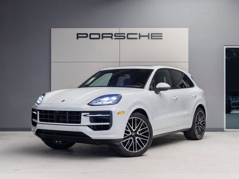 Used 2026 Porsche Cayenne AWD/4WD image 1