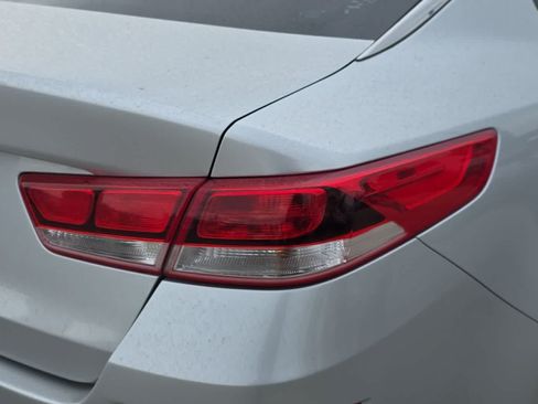 Used 2020 Kia Optima LX FWD image 13