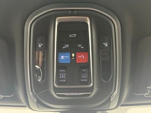 New 2025 Jeep Grand Cherokee Laredo image 20