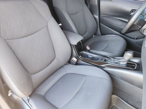 Used 2021 Toyota Corolla LE image 17