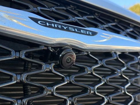 New 2026 Chrysler Pacifica Select image 30