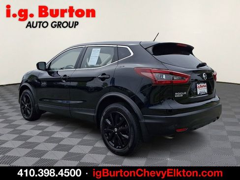Used 2022 Nissan Rogue Sport S FWD image 4