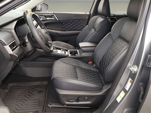 Used 2023 Mitsubishi Outlander SEL AWD/4WD image 11