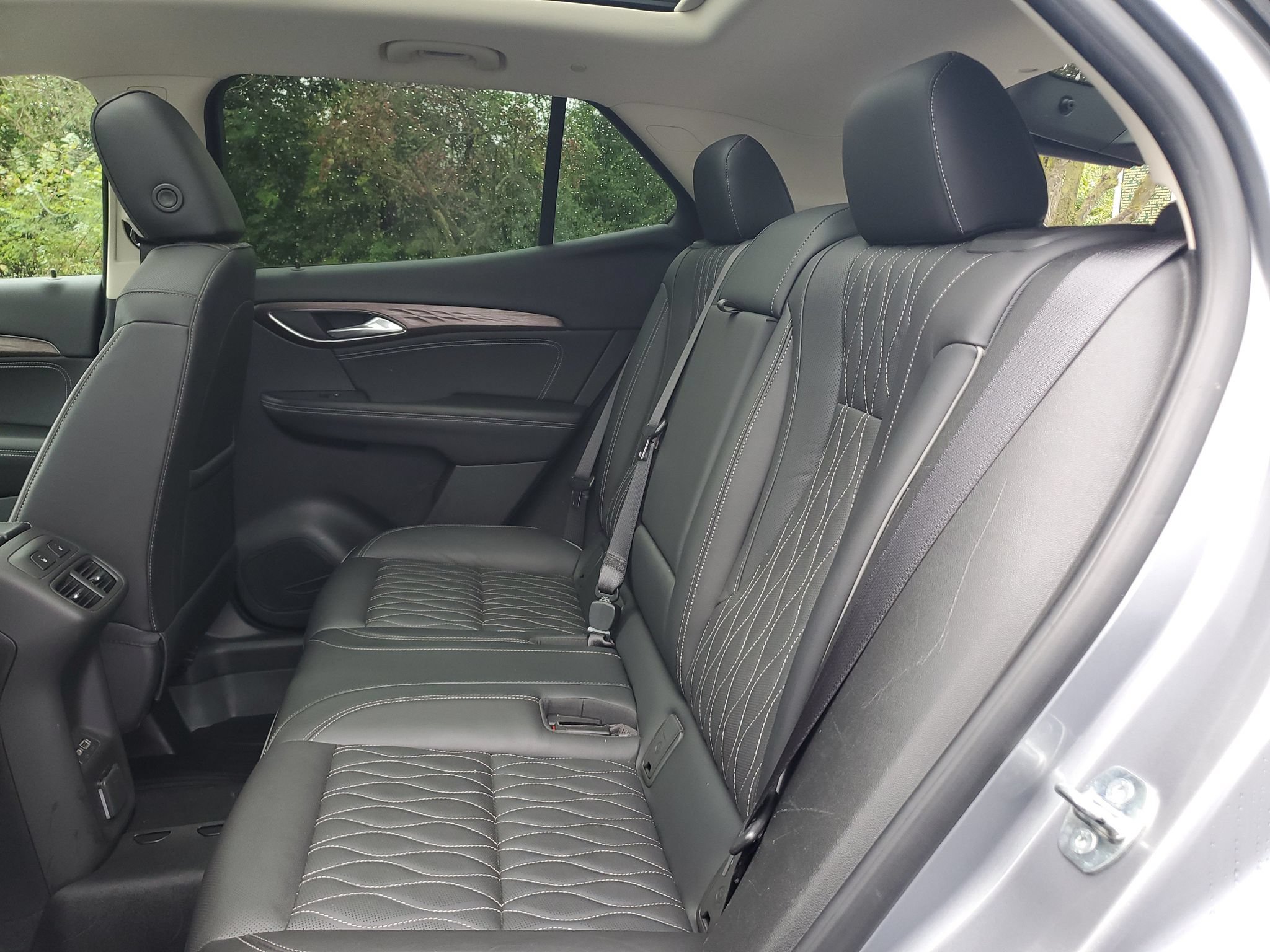 Used 2021 Buick Envision Avenir AWD/4WD image 10