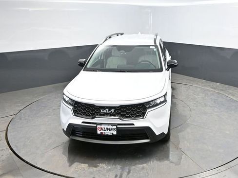 Used 2023 Kia Sorento S image 36