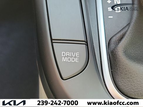 Used 2024 Kia Soul LX FWD image 28