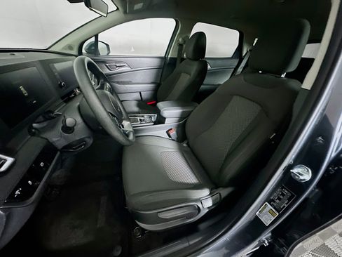Used 2025 Kia Sportage LX image 13