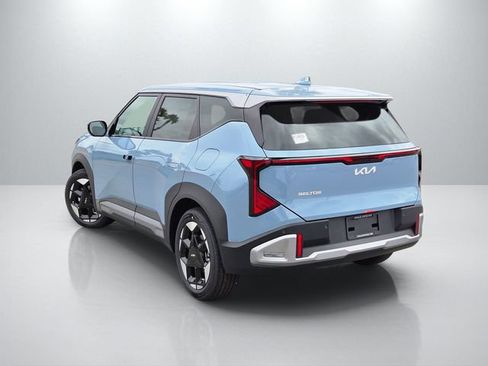 New 2027 Kia Seltos S FWD image 6