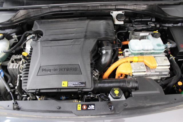 Used 2018 Kia Niro EX Premium FWD image 23