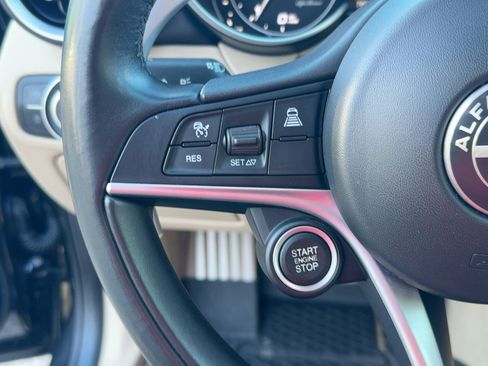 Used 2018 Alfa Romeo Giulia Ti w/ Quick Order Package 22X Lusso image 16