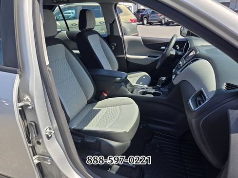 Used 2021 Chevrolet Equinox LS FWD image 19