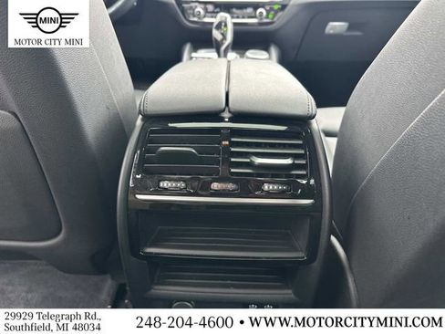 Used 2020 BMW 530e xDrive AWD/4WD image 18