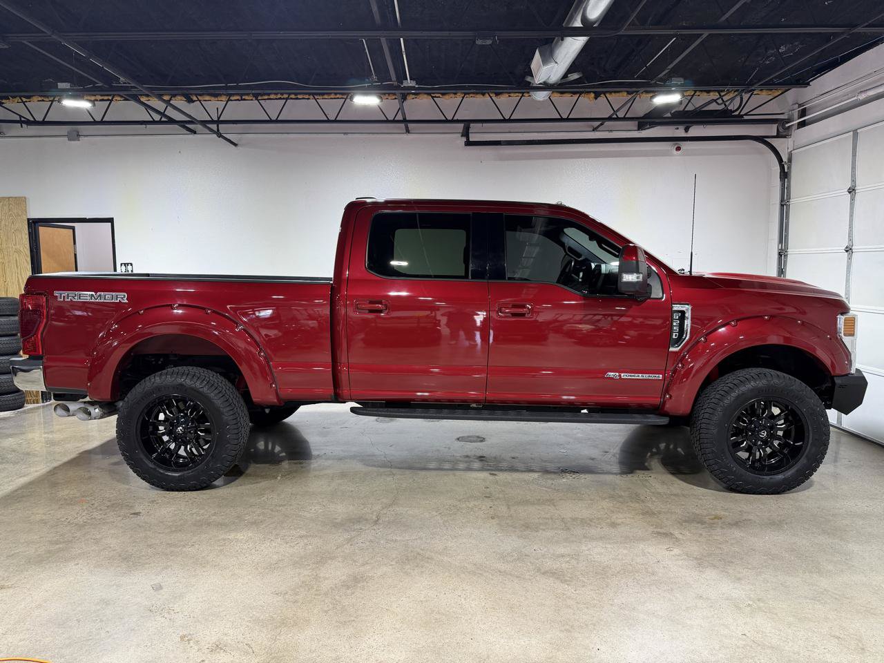 Used 2022 Ford F250 Lariat w/ Tremor Off-Road Package AWD/4WD image 5