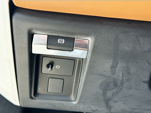 Used 2023 Land Rover Defender 130 First Edition AWD/4WD image 37