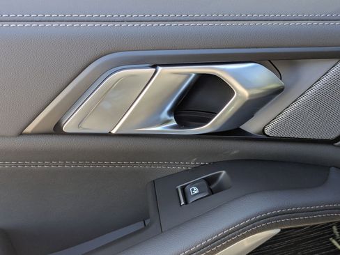 New 2026 BMW X5 xDrive40i w/ M Sport Package image 28