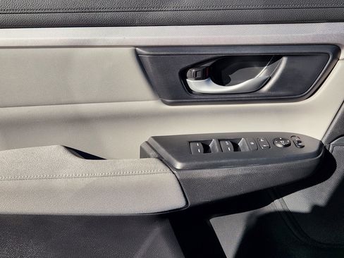 Used 2020 Honda CR-V LX image 23