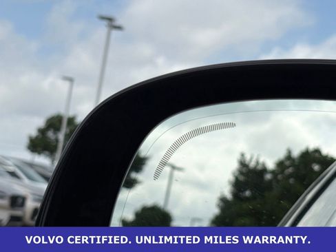 Certified 2025 Volvo XC60 B5 Plus AWD/4WD image 13