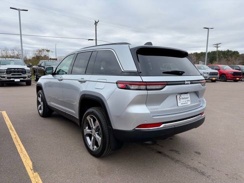 New 2025 Jeep Grand Cherokee Limited w/ MOPAR Finishing Package image 3