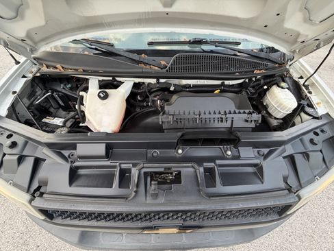 Used 2019 Chevrolet Express 2500 w/ Driver Convenience Package image 15