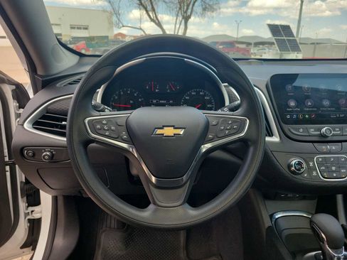 Used 2024 Chevrolet Malibu LT image 11