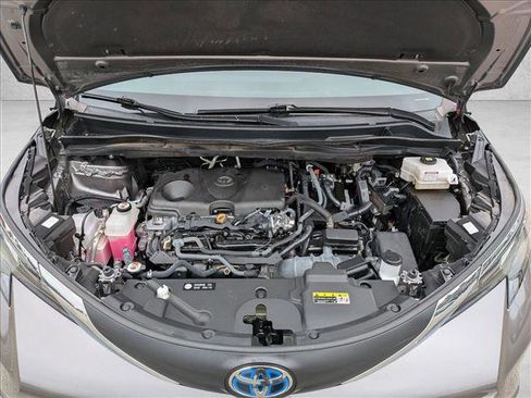 Used 2024 Toyota Sienna XLE image 23
